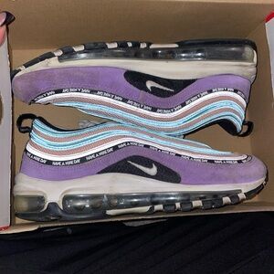 Nike Air Max 97 SE Size 7Y in amazing condition